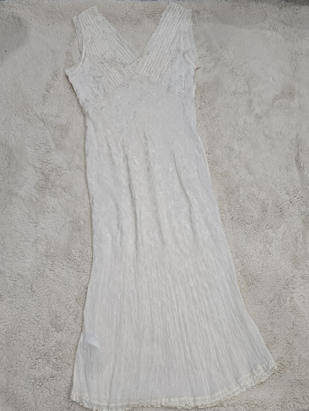 Elegant Cream V-Neck Maxi Dress
